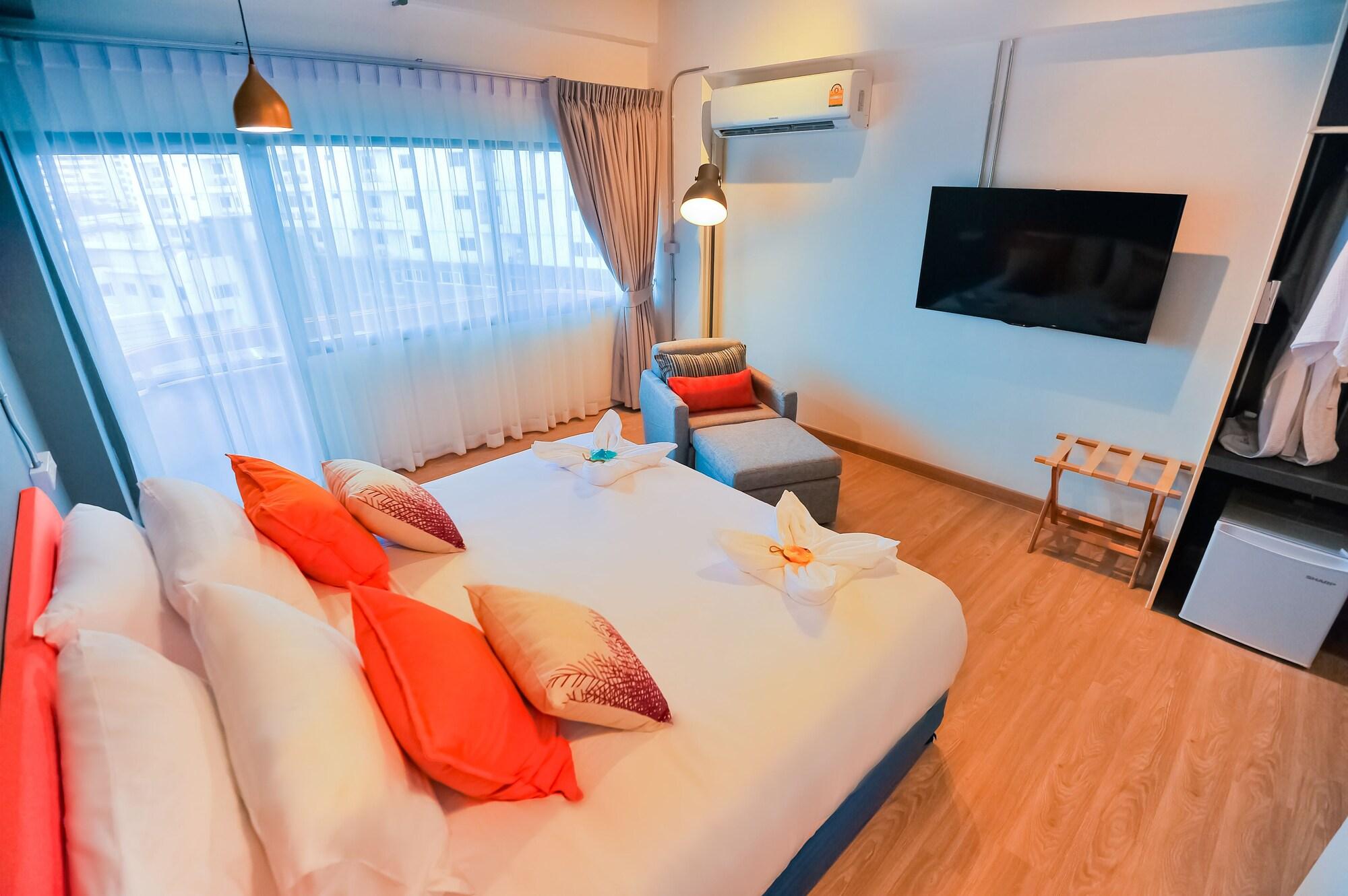 7 Days Premium Hotel Pattaya Exterior foto